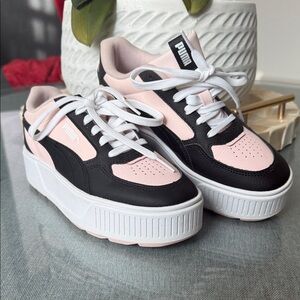 Puma Women's Black and Pink